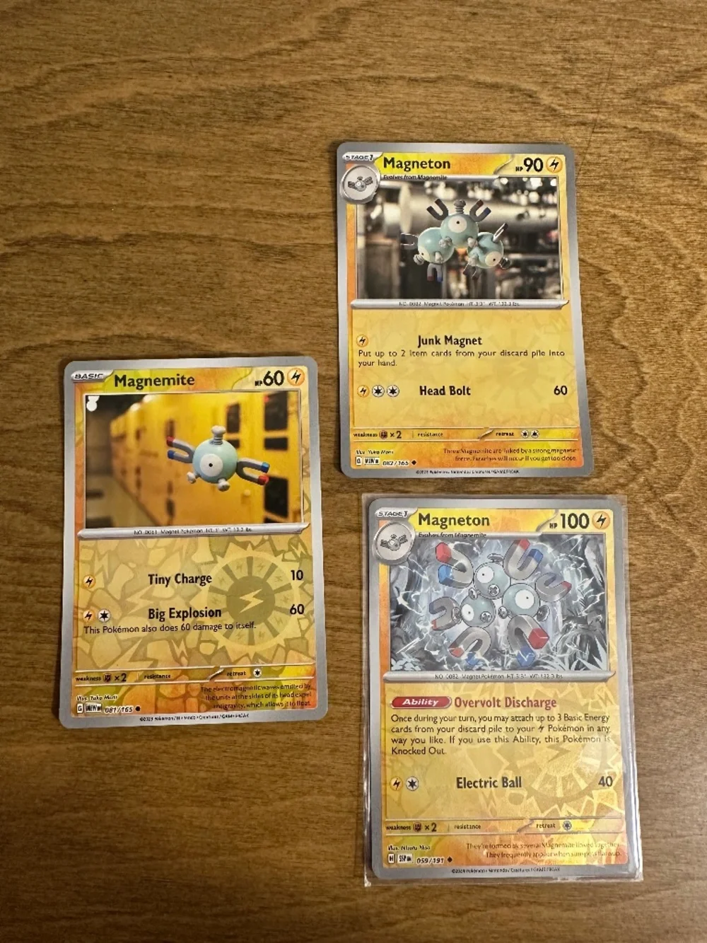 Lot of 15 Pokemon Cards Holo and RevHolo (Scarlet & Violet 151 & Surging Sparks)